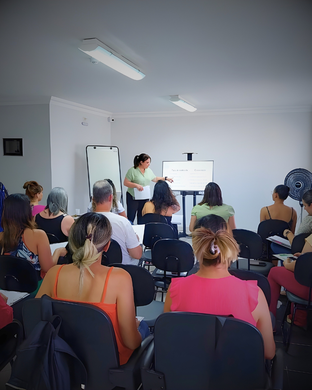 Instrutores durante encontro presencial